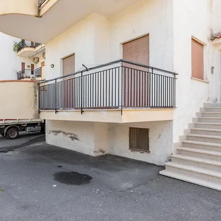 Appartement Guesthost - With Terrace Near The Sea Giardini-Naxos
