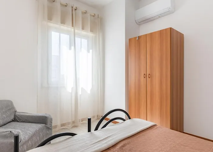 Guesthost - With Terrace Near The Sea Apartman Giardini Naxos