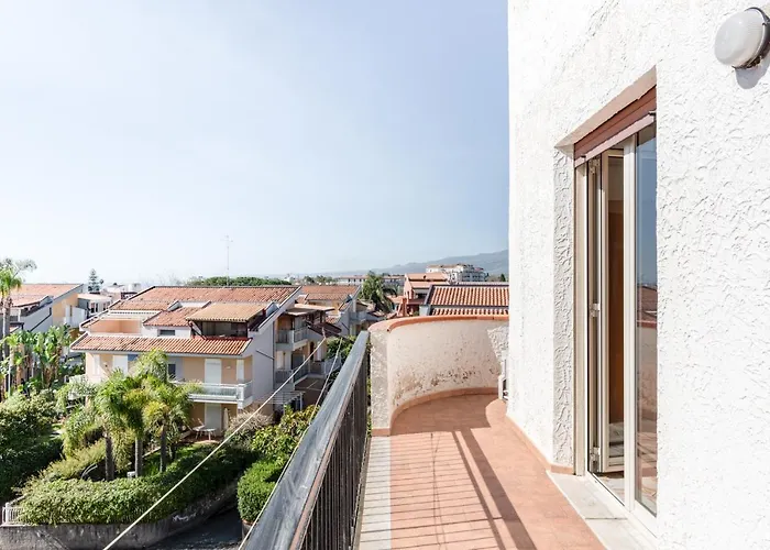 Guesthost - With Terrace Near The Sea