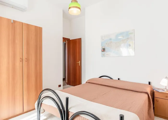 Guesthost - With Terrace Near The Sea